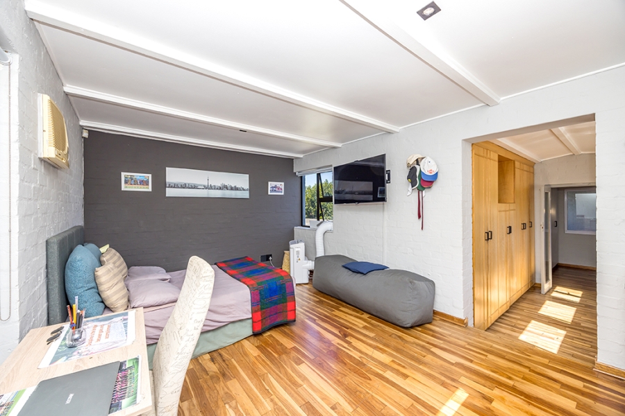 6 Bedroom Property for Sale in Brandwacht Western Cape